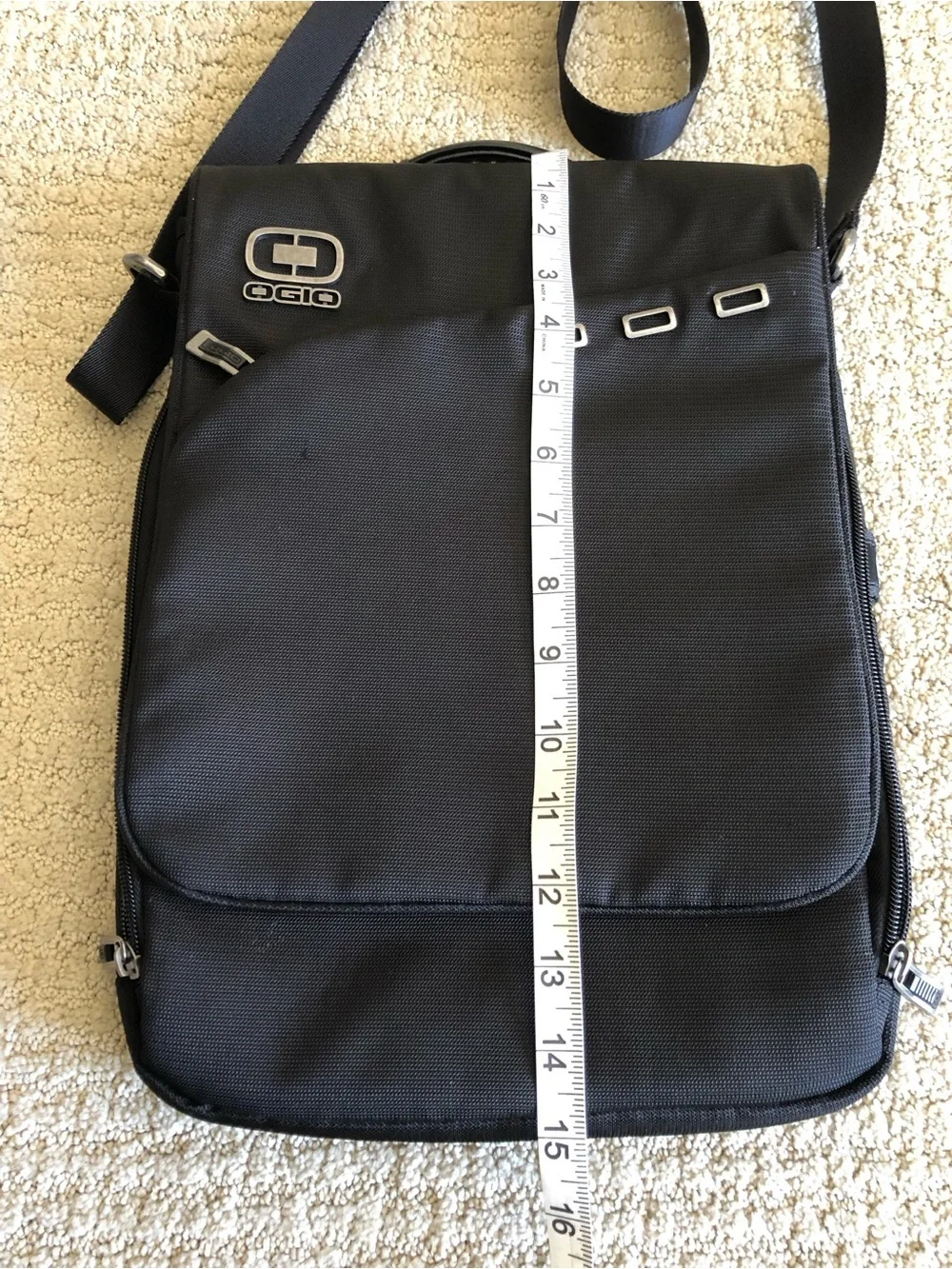 OGIO Technologio Compact Laptop Notebook Messenger Bag